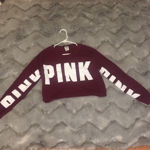 maroon cropped pink long sleeve tee